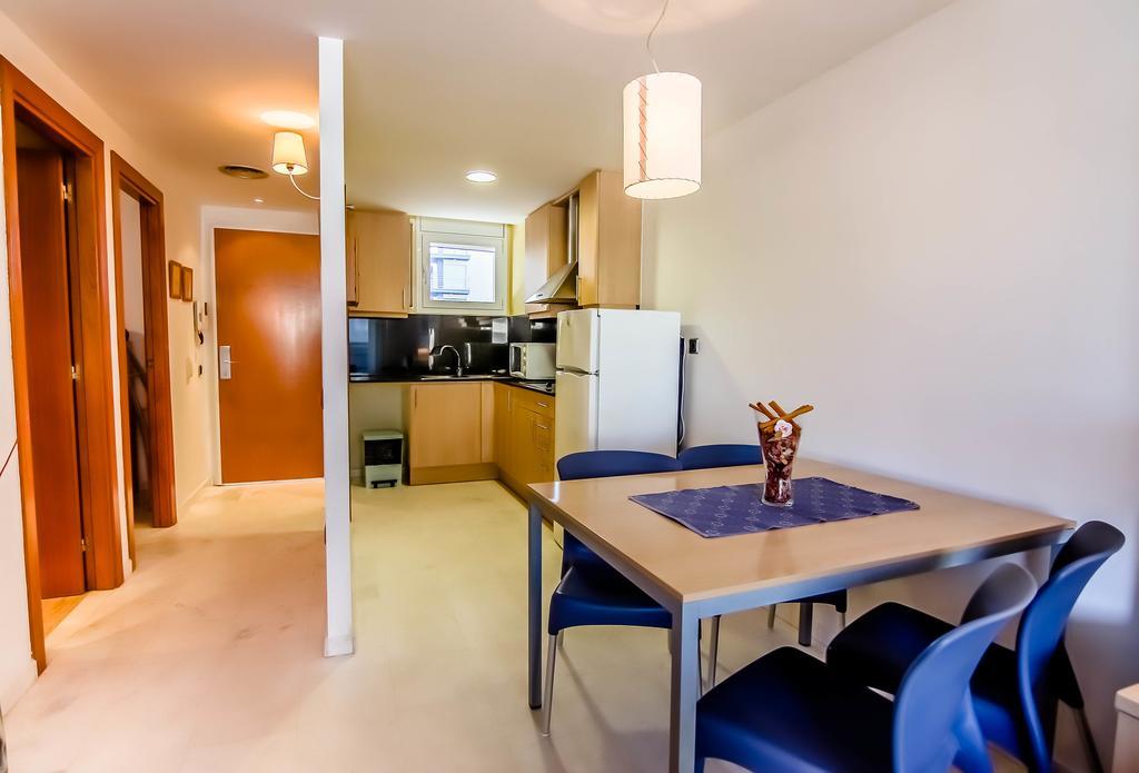 Apartamentos S'Abanell Central Park Blanes Oda fotoğraf