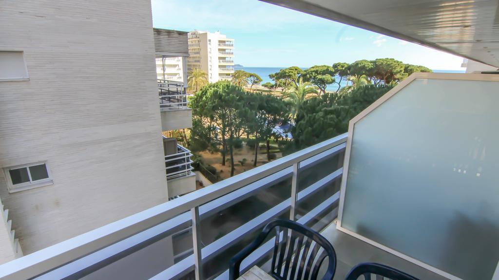 Apartamentos S'Abanell Central Park Blanes Oda fotoğraf